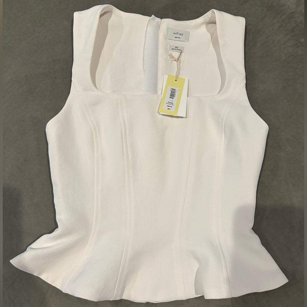 Aritzia Wilfred Rhodora Bustier top color is light burch
NWT